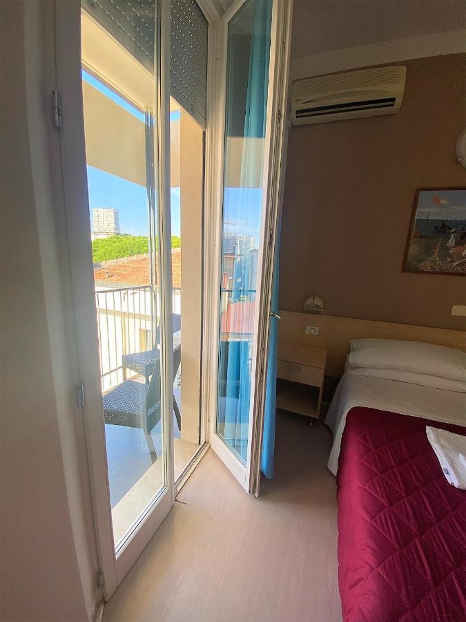 Hotel New Primula Rimini Exterior photo